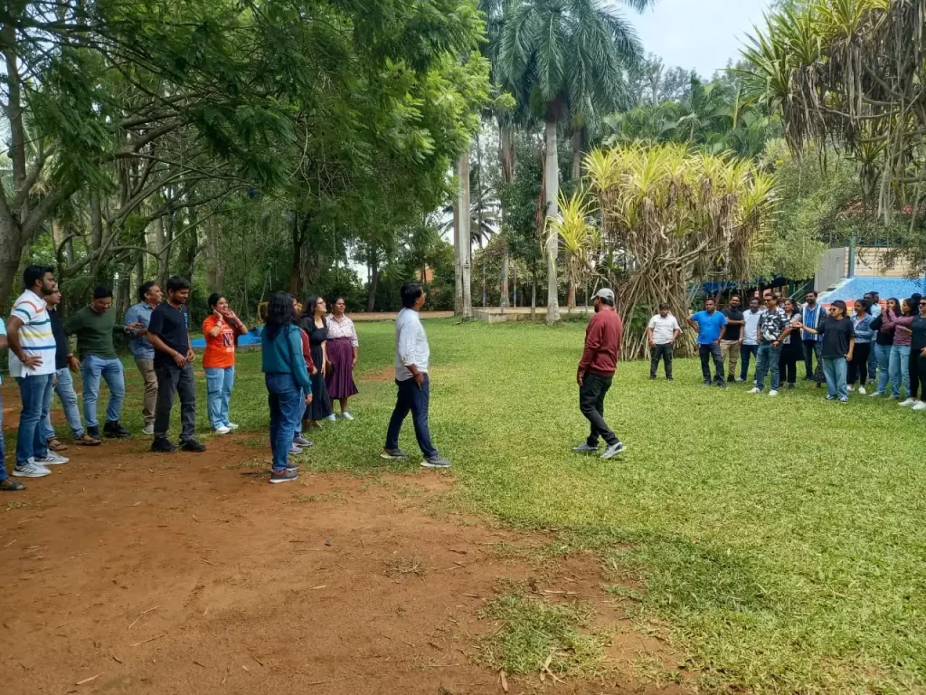 Are Corporate Day Outings Near Bangalore Suitable for Team Building Activities?